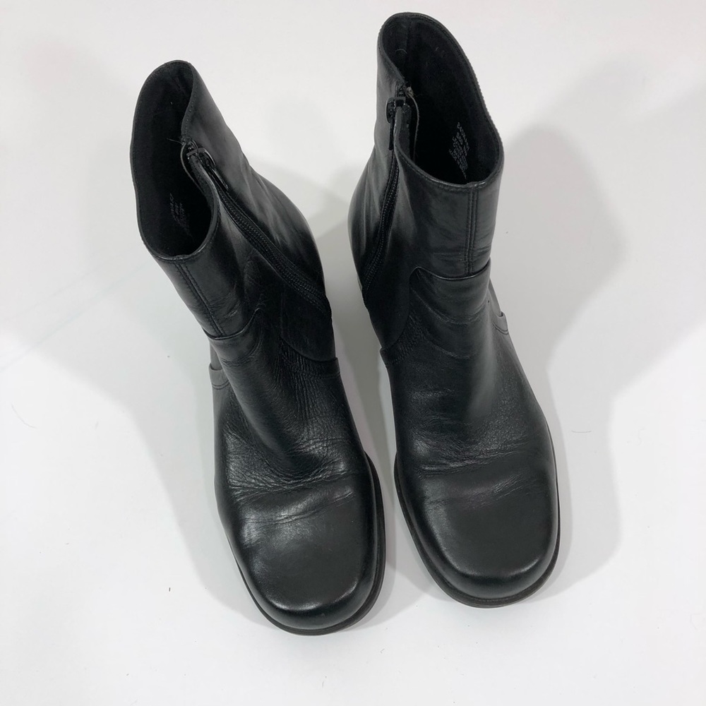 Naturalizer Leather Chunky Heel Boot Size 8W